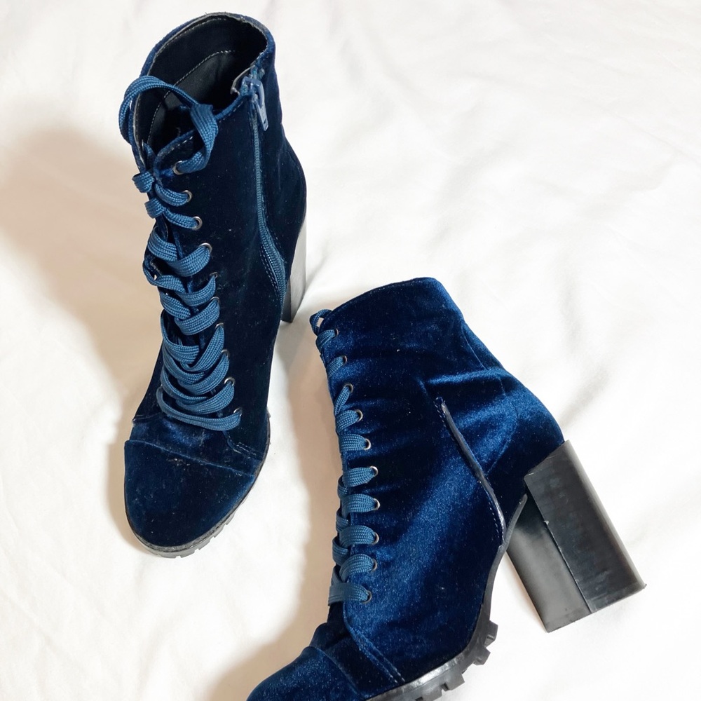 🔥Steve Madden Ambrose blue velvet lace up booties Sz8.5 - Picture 7 of 11